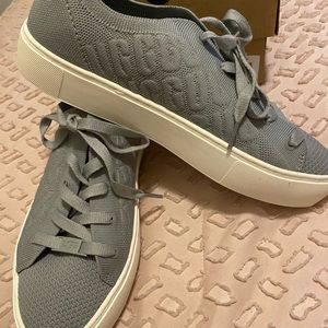 Ugg NIB Dinale Sneaker size 8.5 Grey